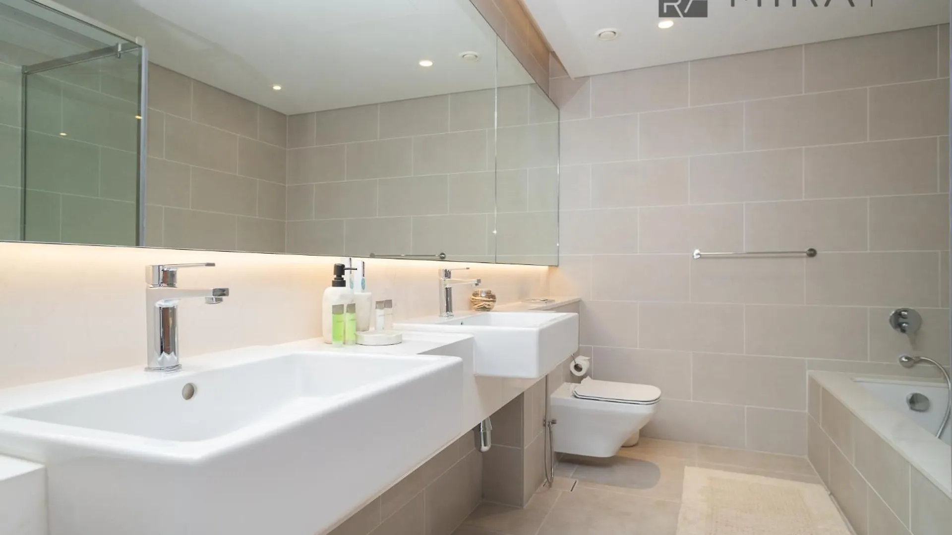 Διαμέρισμα Mira Holiday Homes - Luxury 1Br In Canal Front With Waterfront Living Ντουμπάι