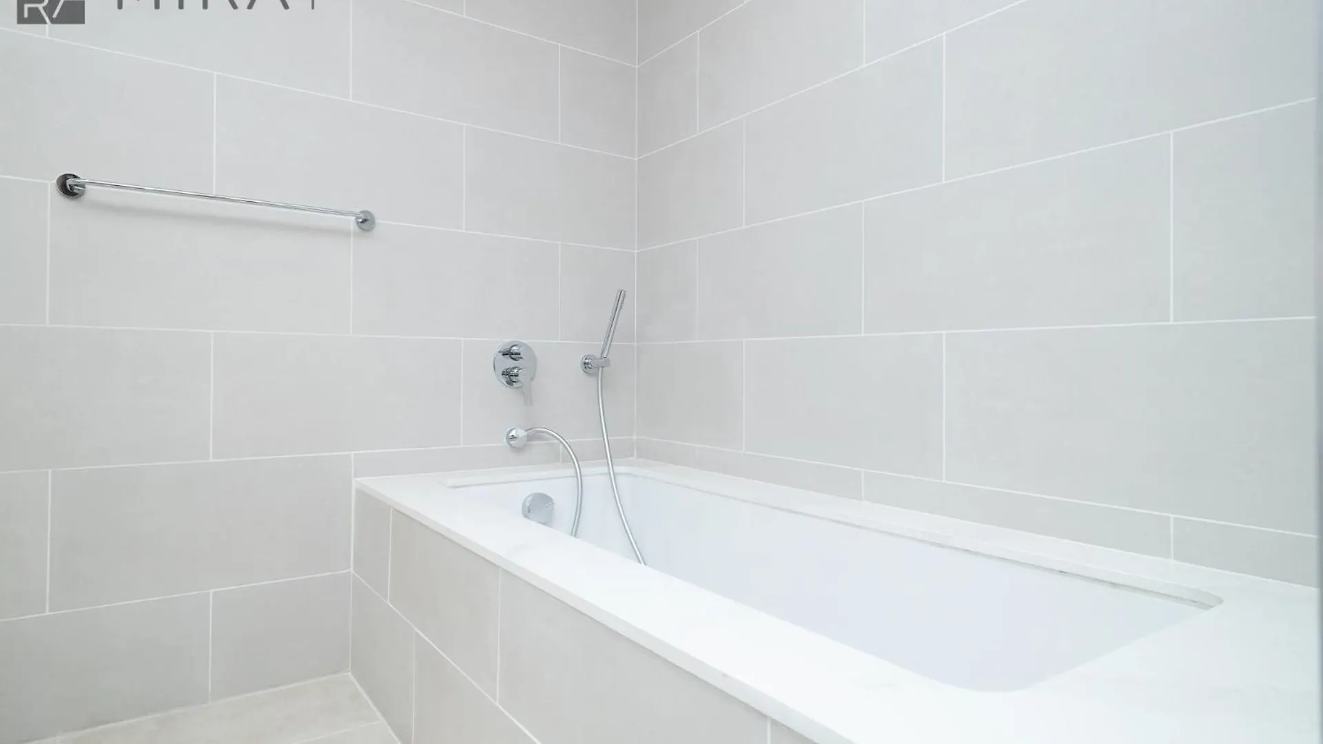 Mira Holiday Homes - Luxury 1Br In Canal Front With Waterfront Living 두바이 아파트